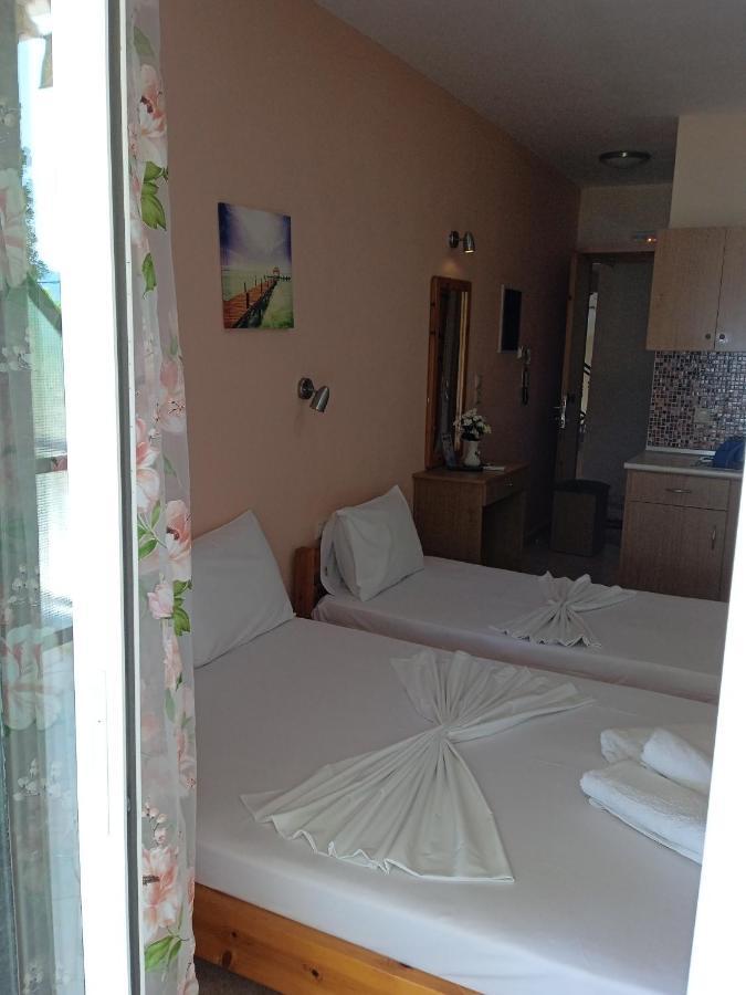 Poseidon Rooms Vrasná 外观 照片